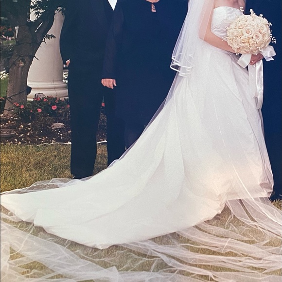 Vintage designer wedding dress - Picture 1 of 9